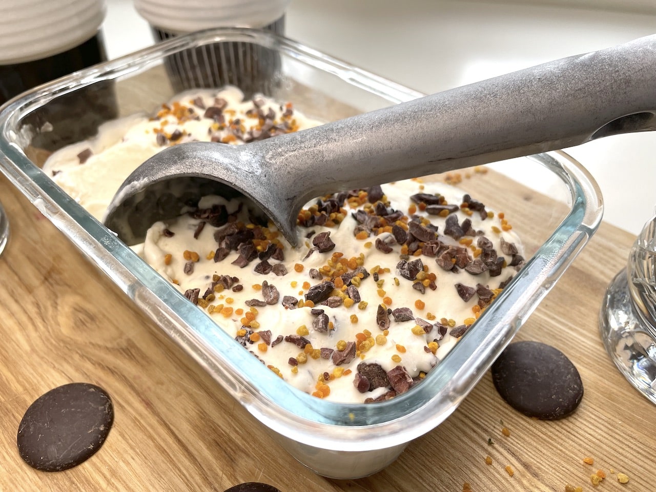 Recept – Enkel vaniljglass med chokladkross